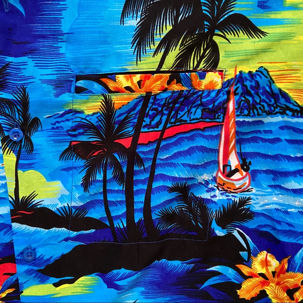 Hawaiian button down - Picture 3 of 4
